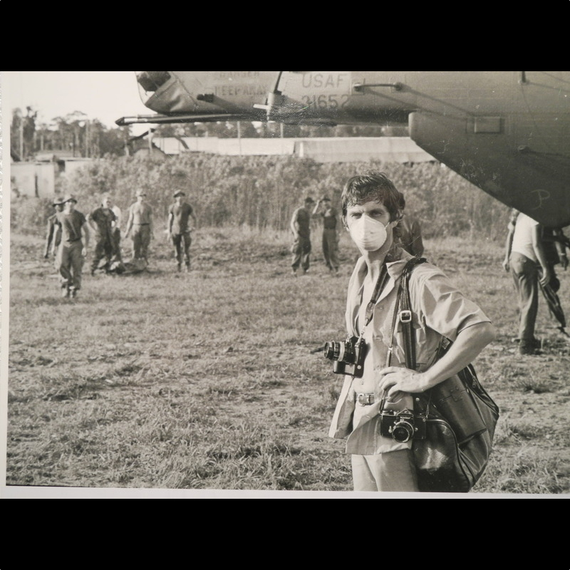  Guyana. Bergung der Rotem im urwald 